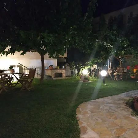 Апартаменты Fani House