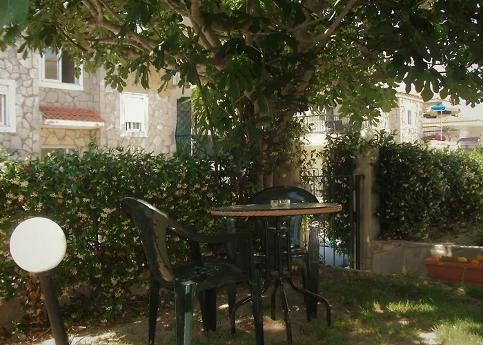 Fani House