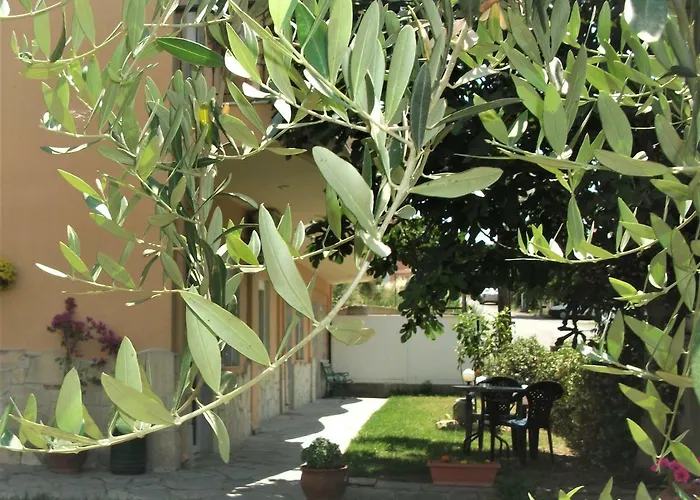 Fani House